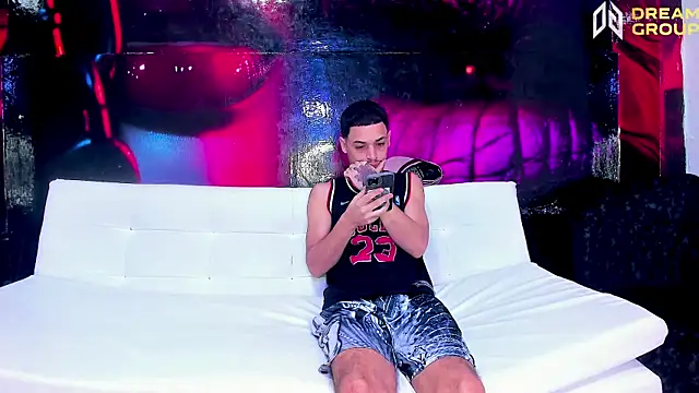 AmazingPartys live sex cam