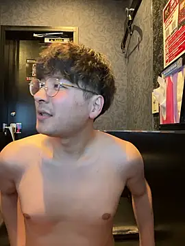 yuuki8910 live sex cam