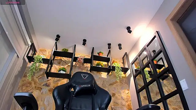 VenusBlazer live sex cam