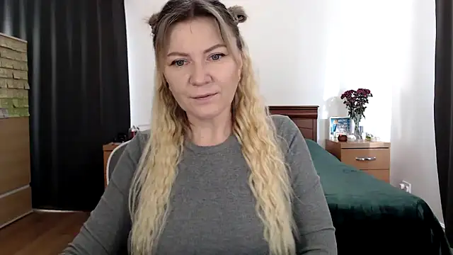 ParadiseAlina live sex cam