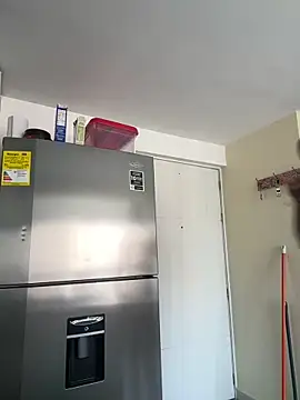 Ezzio_Scolaro live sex cam