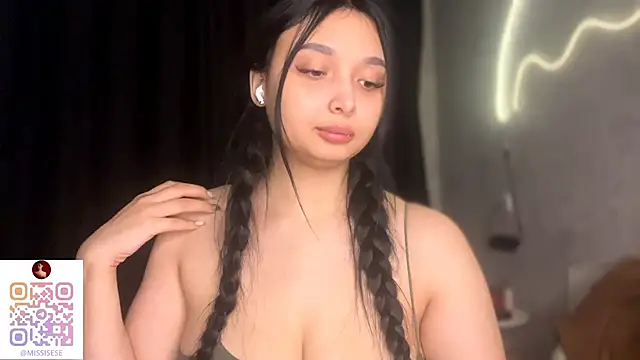 UdeleBarns live sex cam