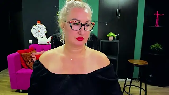 ChristyBrooks live sex cam