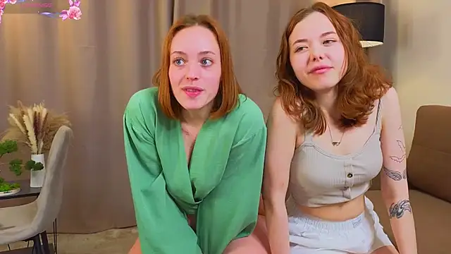 LucreciaAsters's cam snapshot