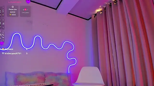 alahia_sweet live sex cam