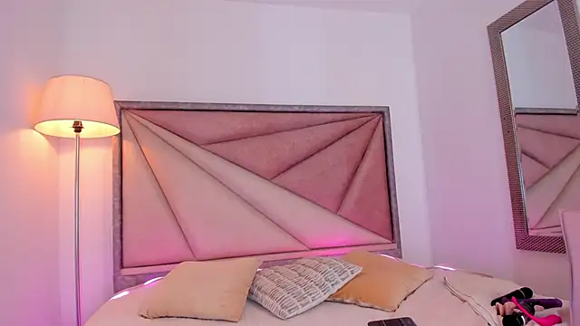 MarieTaylor_'s cam snapshot