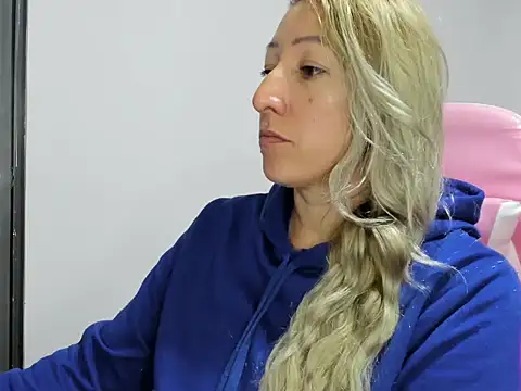 chrystal_sl852's cam snapshot