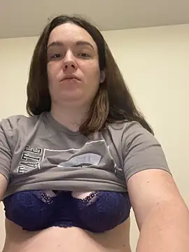 Bigggbutttmilffff_2025's cam snapshot