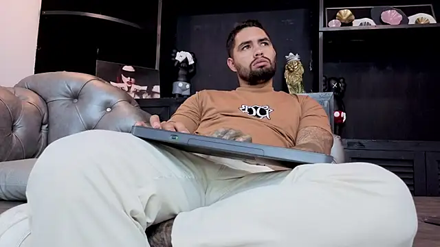 matteosantos live sex cam