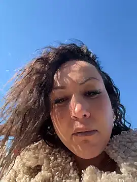 VeuveNoiire's cam snapshot