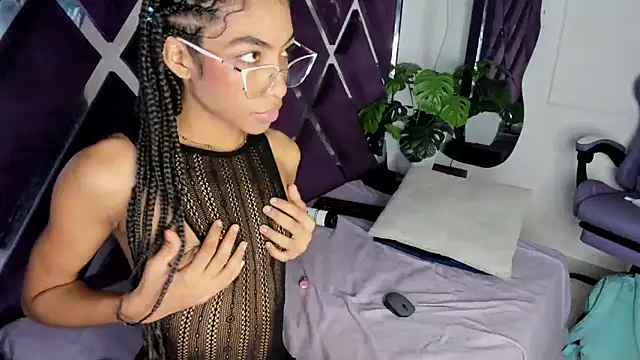 angelkyraasm's cam snapshot