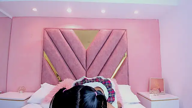 roxyflame_'s cam snapshot