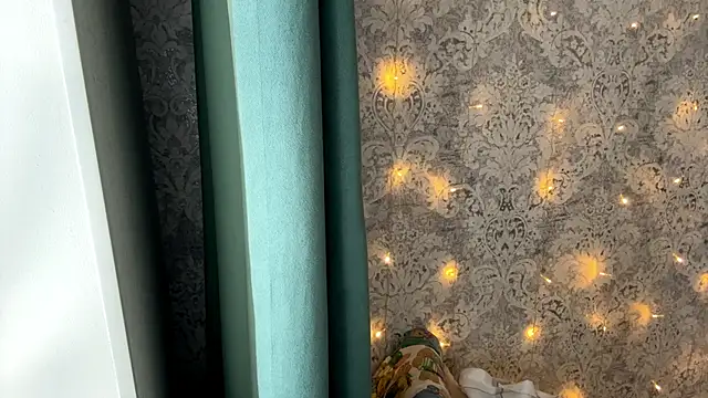 Emily_lyy's cam snapshot