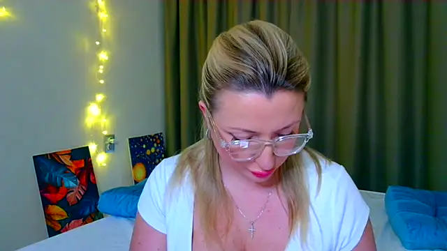 MilaLove__'s cam snapshot