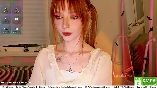 sweetuniporn's cam snapshot