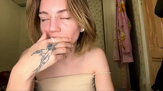 MelaineAytes's cam snapshot