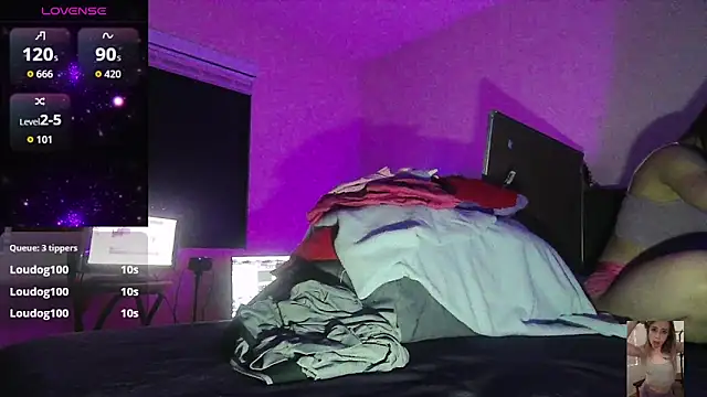 Blondiewithanass's cam snapshot