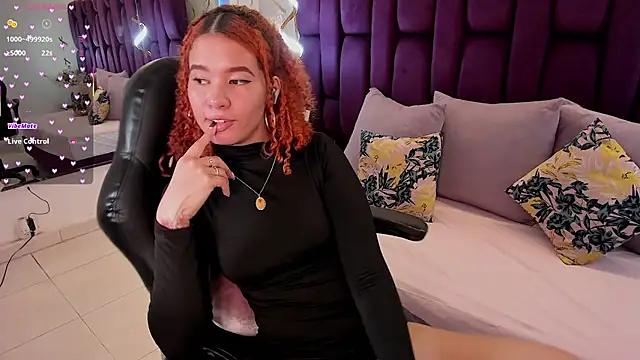 avrilwaynee's cam snapshot