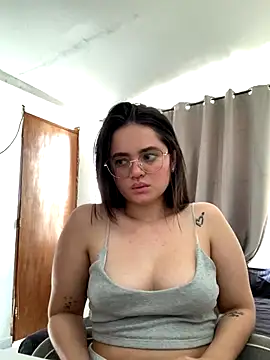 Ambershy18_'s cam snapshot