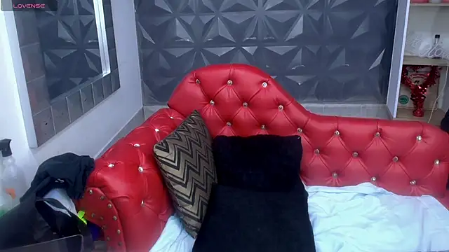 Miagreys1's cam snapshot