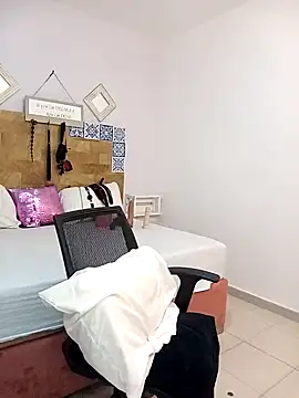 kylieBensoon's cam snapshot