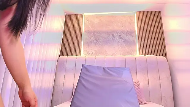 mia_scot's cam snapshot