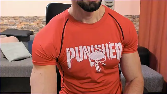 HotHunkTrainer live sex cam