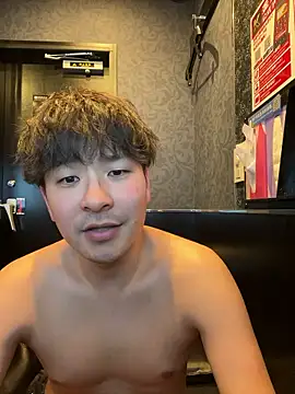 yuuki8910 live sex cam