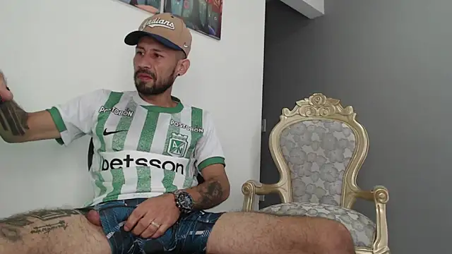 bigdick_monster1 live sex cam