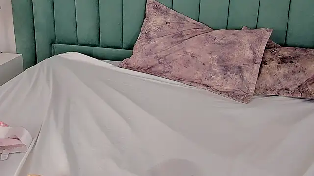 Emmalorez__'s cam snapshot