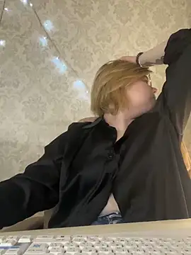 KrisRoyal live sex cam