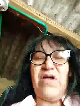 clarita_01's cam snapshot