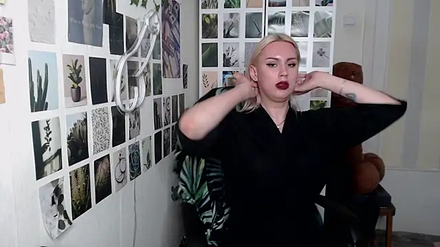 CapriScorpion live sex cam