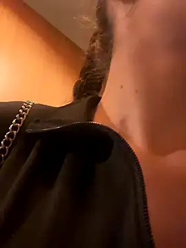 Ashley-Evans live sex cam