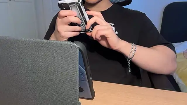 jungcock3210 live sex cam