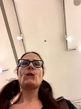 NataKitten live sex cam