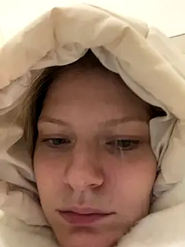 MaryHiggins live sex cam