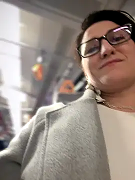 ZhenjaPoledance live sex cam