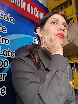 Alysson-- live sex cam