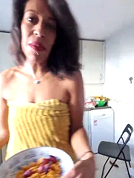 Goldenlace live sex cam