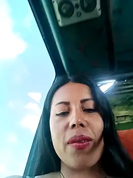 _andrea30 live sex cam