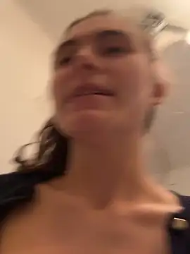 SophiiaStarr live sex cam