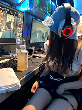 nideanbaby live sex cam