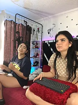 1lovelygirls live sex cam
