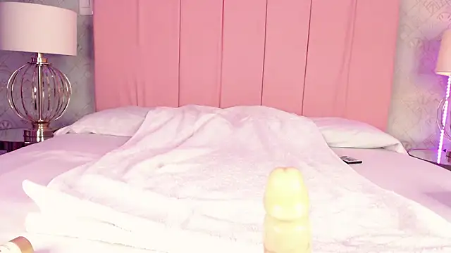 SiennaWilde_'s cam snapshot