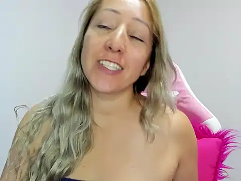 chrystal_sl852's cam snapshot