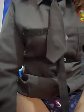 Alysson-- live sex cam