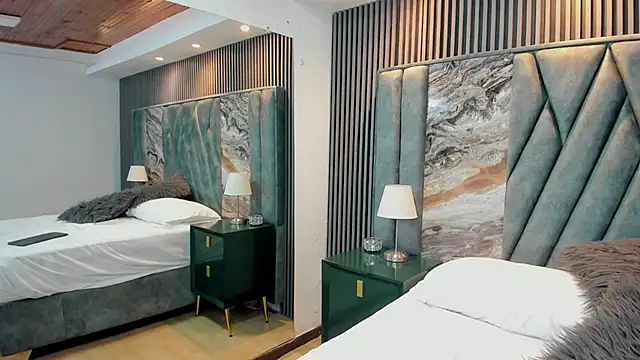 charlott_divine's cam snapshot