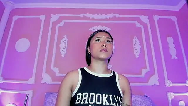 AuroraMontclair's cam snapshot