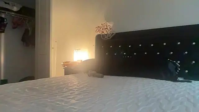 RavenRayyy's cam snapshot